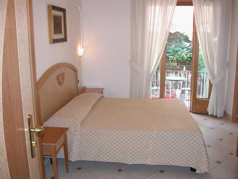 Hotel Savoia Σορέντο Εξωτερικό φωτογραφία