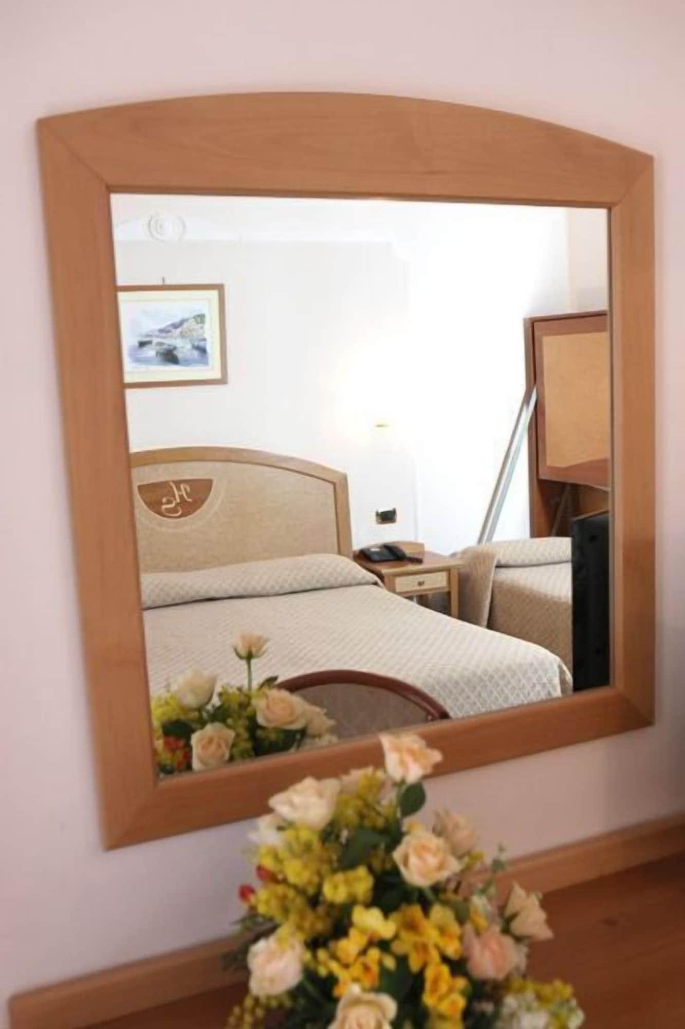 Hotel Savoia Σορέντο Εξωτερικό φωτογραφία